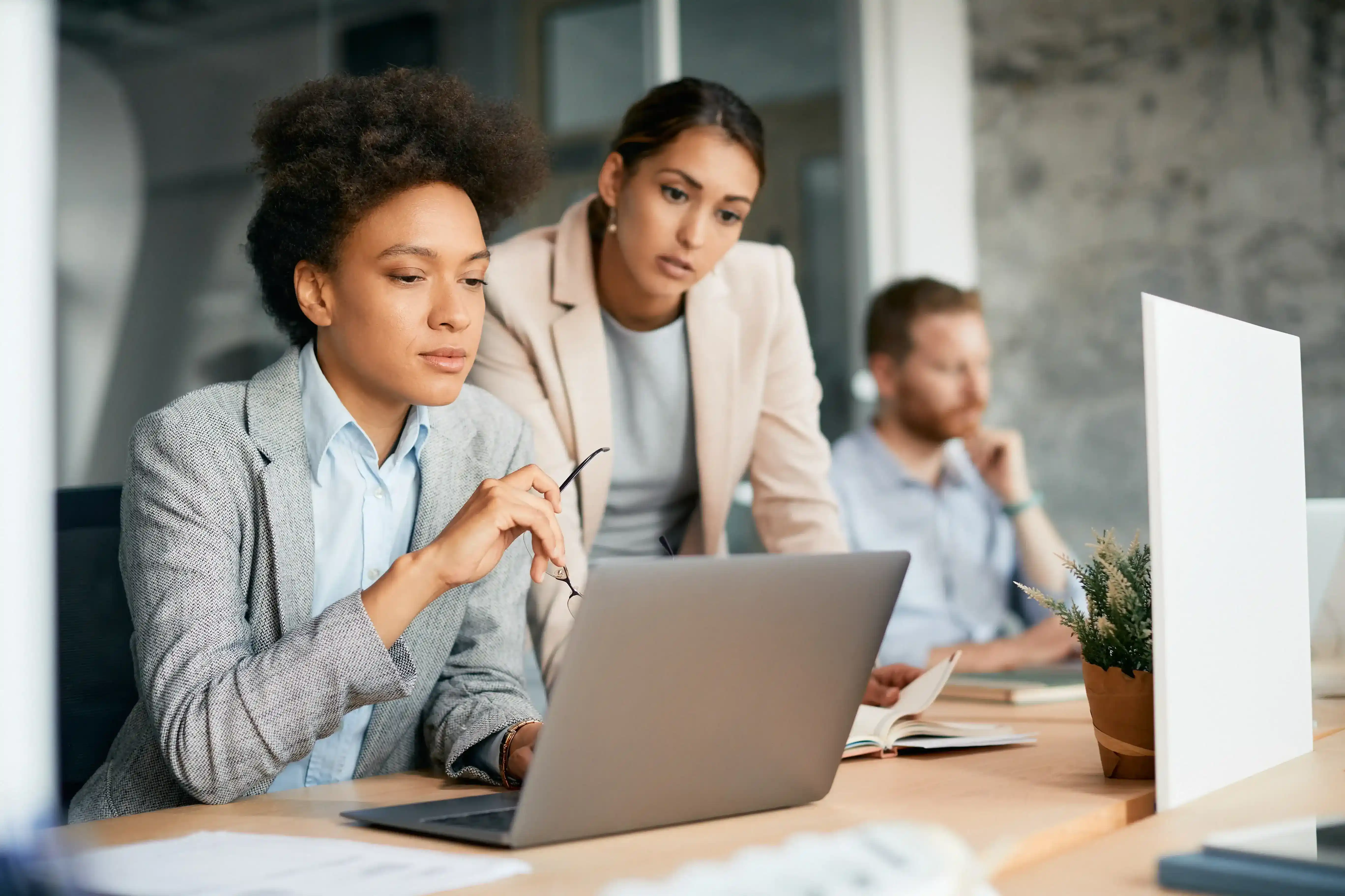 What Is a PEO? The Role of Professional Employer Organizations in Modern Business